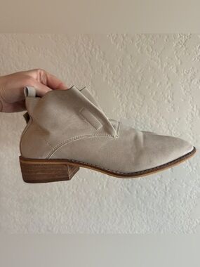 CCOCCI | Boyfriend stone ankle bootie | 6.5